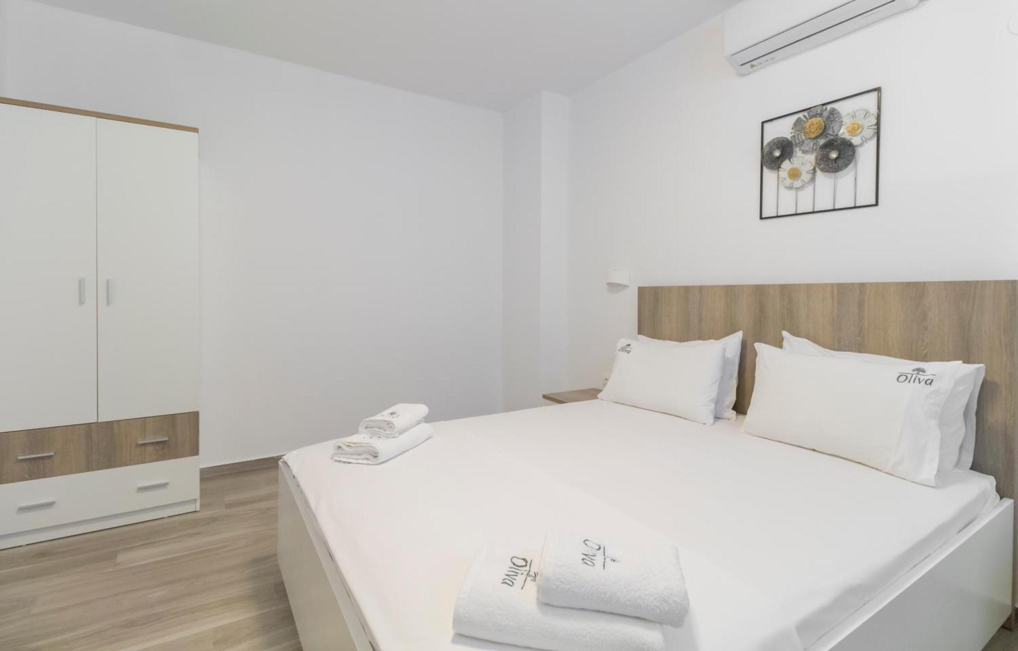 Oliva Suites Nikiti  Buitenkant foto